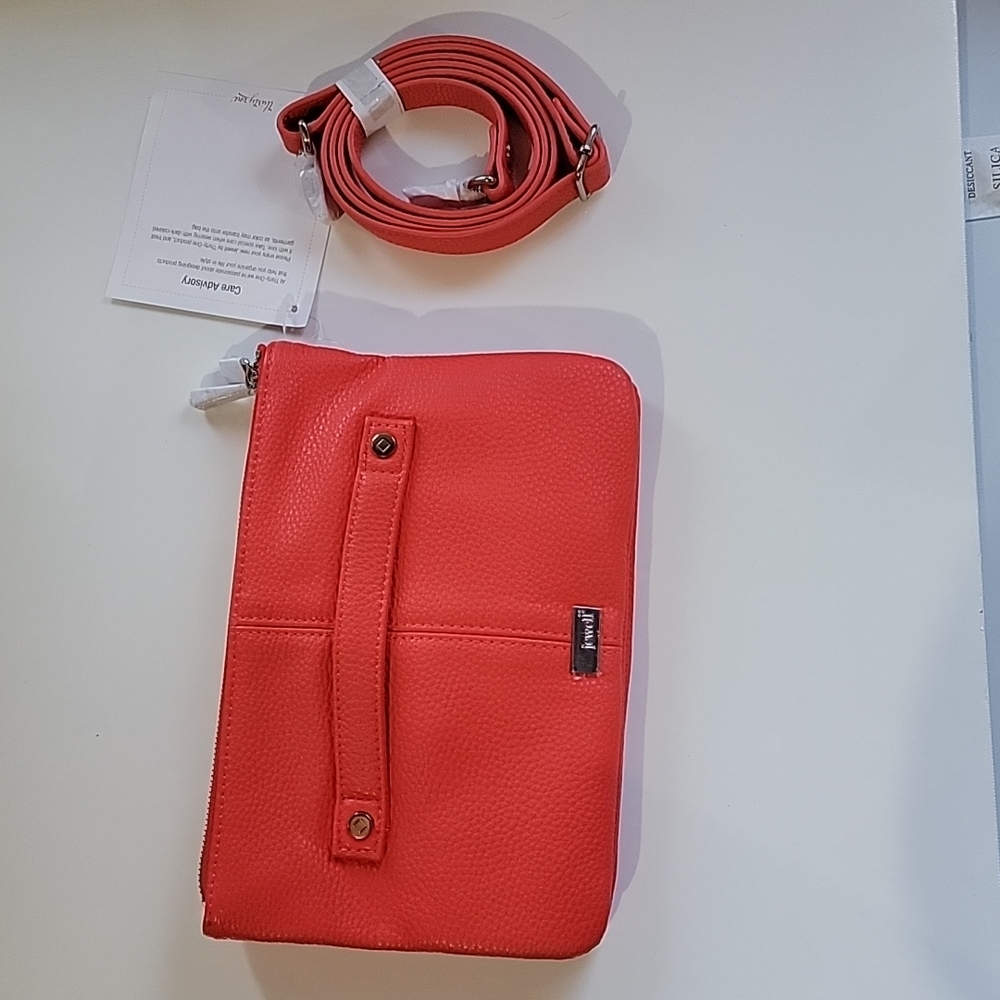 Thirty-one Street Style - Coral Kisses Pebble